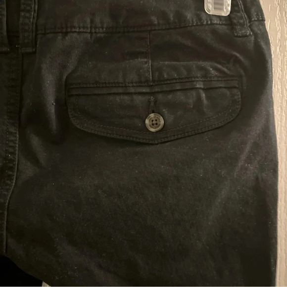 American Eagle chino Black Stretch Shorts Size 2 flattering fit EUC - Picture 6 of 7
